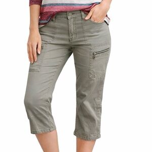 Rewind Cargo Capri Pants | Casual Chic Size 11